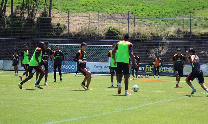 Avanza pretemporada celeste  – El Heraldo – La Voz del Altiplano