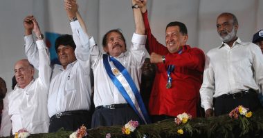 De la democracia a gobernar con puño de hierro – La Voz del Altiplano