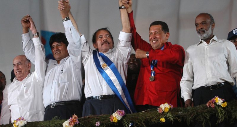 De la democracia a gobernar con puño de hierro – La Voz del Altiplano