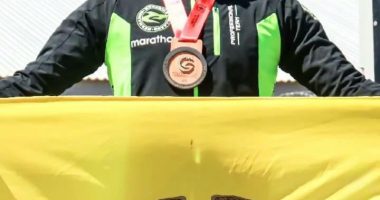 Ambateño entre los mejores en aguas abiertas – La Voz del Altiplano