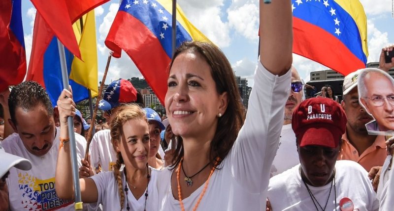 Gobiernos de Cuba y Nicaragua caerán cuando lo haga el «régimen criminal» de Venezuela, dice Machado – La Voz del Altiplano