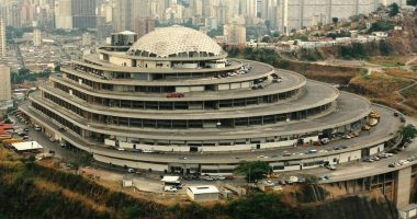 Delcy Rodríguez anuncia el Cierre del Helicoide – La Voz del Altiplano