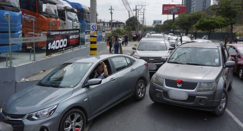 Esto pasa con la compraventa de vehículos en Ecuador – La Voz del Altiplano