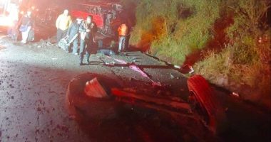 Choque entre bus y tráiler deja un muerto – La Voz del Altiplano