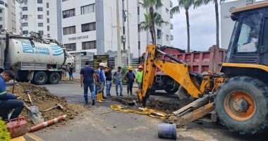 Socavón en Hotel Oro Verde Cierra Parcialmente Vía en Manta – La Voz del Altiplano