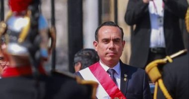 Congreso censura al presidente de Perú – La Voz del Altiplano