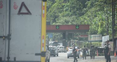 40,000 vehículos colapsan vía AlóagSanto Domingo – La Voz del Altiplano