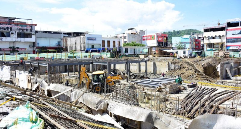La colocación de la estructura metálica, marca avance en la Plaza Memorial San Gregorio – La Voz del Altiplano