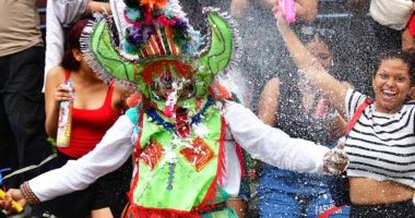 Carnaval y San Valentín 2026 en Guayaquil: Artistas y Desfiles – La Voz del Altiplano