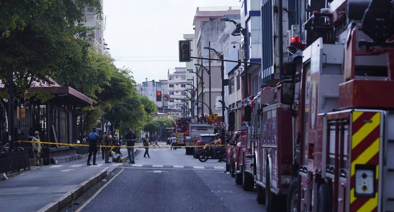 Fuego reavivado en edificio multicomercio de Guayaquil – La Voz del Altiplano