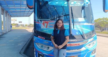 Gema, 23 Años, Revoluciona el Transporte – La Voz del Altiplano
