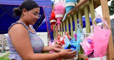Comerciantes apuestan por regalos económicos y productos de Carnaval, en doble temporada festiva – La Voz del Altiplano