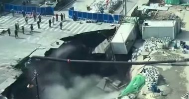 Socavón en calle en Shanghái por construcción de metro – La Voz del Altiplano