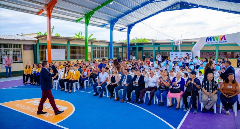 Escuela Batalla de Carabobo renueva su cubierta con éxito – La Voz del Altiplano