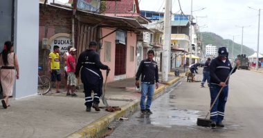 Operativo Especial de Limpieza en Crucita por Carnaval – La Voz del Altiplano