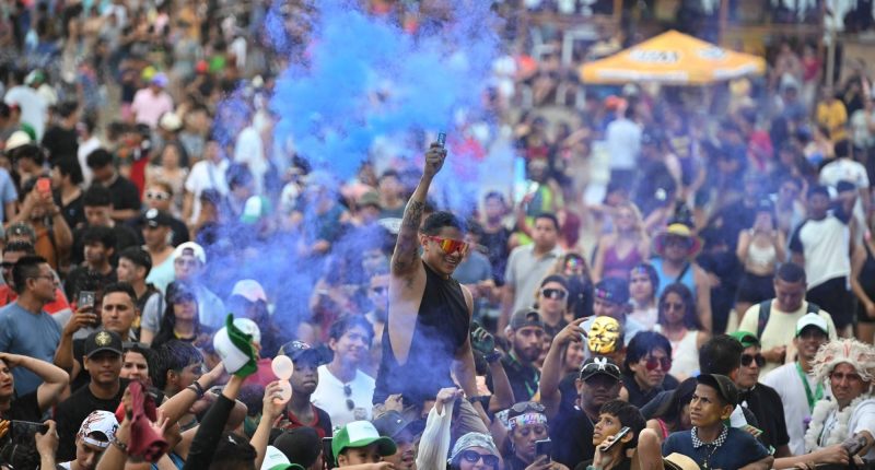 Carnaval impulsa turismo y consumo con más de  millones – La Voz del Altiplano