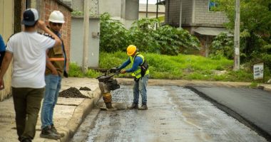 120 metros de vía asfaltada – La Voz del Altiplano