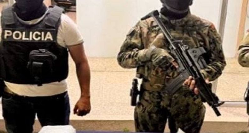 Incautan armamento y explosivos en Pampón, Guayas – La Voz del Altiplano