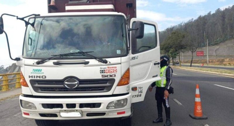 Resultados de restricción al transporte pesado en Quito – La Voz del Altiplano
