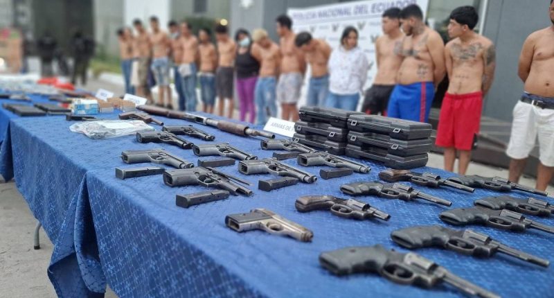 En operativos desmantelan redes criminales y 773 kg de droga – La Voz del Altiplano