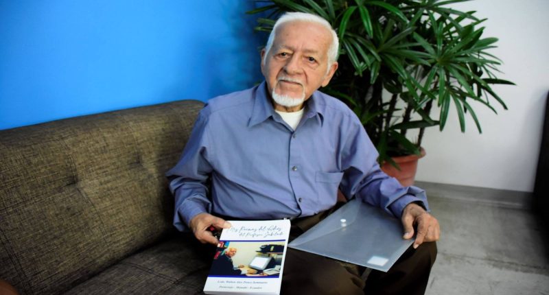 Nuevo libro de Walton Ponce: Mis poemas del adiós – La Voz del Altiplano
