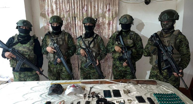 Desmantelan arsenal y drogas en operación de seguridad en El Carmen – La Voz del Altiplano