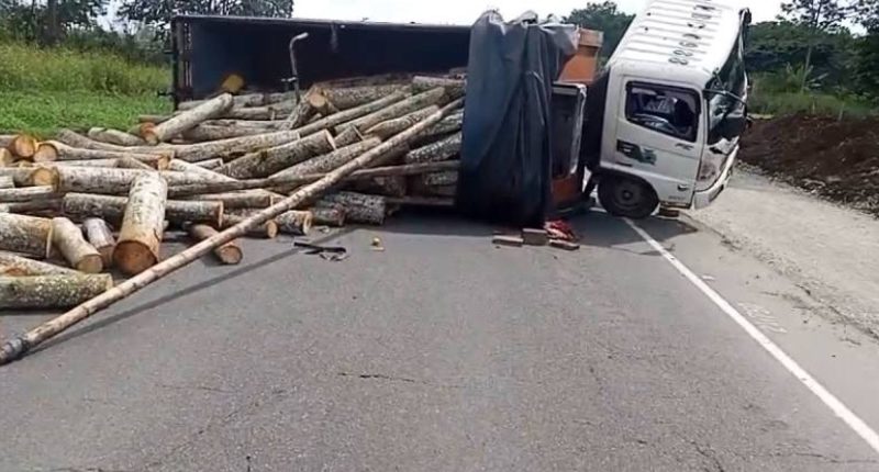 falla mecánica provoca aparatoso accidente de tránsito en la vía a Quevedo – La Voz del Altiplano