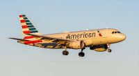 Vuelo de American Airlines retorna por emergencia aérea – La Voz del Altiplano