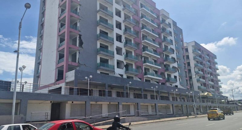 Compradores de departamentos Manta enfrentan juicios – La Voz del Altiplano