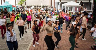 Bailoterapia y yoga: energía dominical en Guayaquil – La Voz del Altiplano