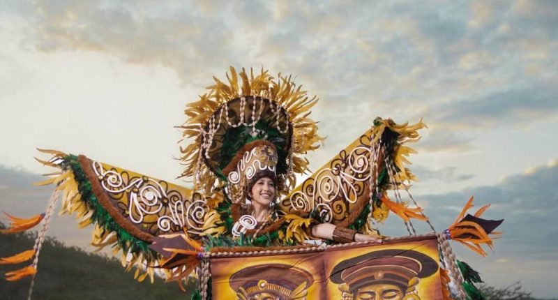 Ganadora de Mejor Traje Típico de Miss Hispanoamericana – La Voz del Altiplano