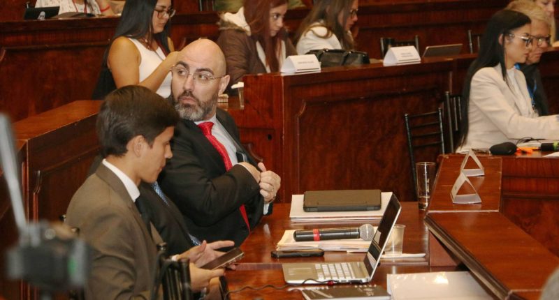 Mario Godoy espera veredicto de juicio político sin renuncia – La Voz del Altiplano