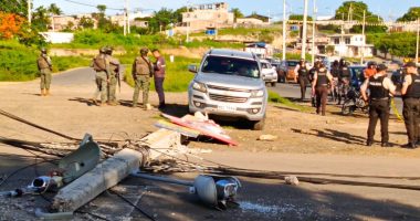 Auto de alta gama choca tras ataque en Manta: un muerto – La Voz del Altiplano