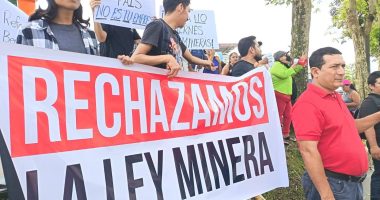 Protestas contra la Ley Minera en Santo Domingo – La Voz del Altiplano