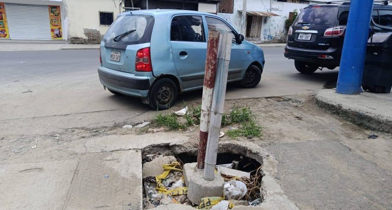 hueco sin reparar por meses – La Voz del Altiplano