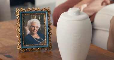 Spotify lanza urna funeraria con altavoz integrado – La Voz del Altiplano