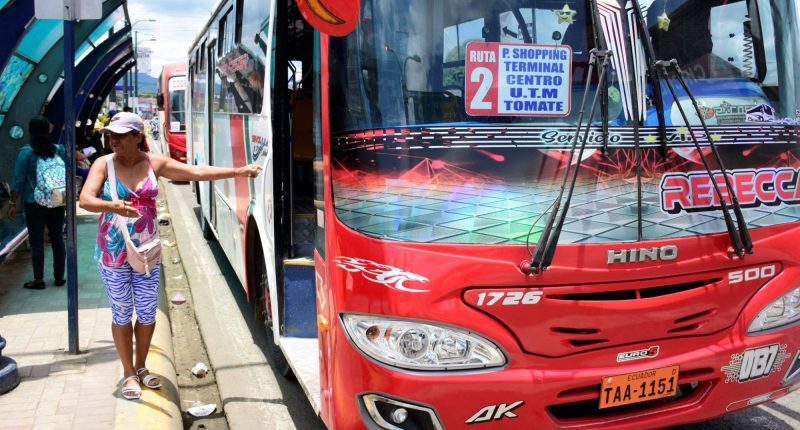 Transportistas Urbanos de Portoviejo Se Reunieron con el MIT – La Voz del Altiplano
