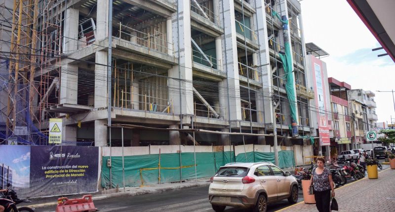 La apertura del edificio del IESS genera expectativa en el centro de Portoviejo – La Voz del Altiplano