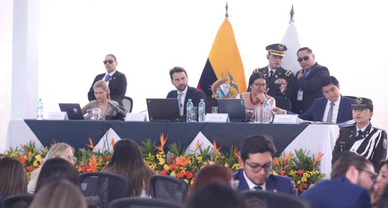 Gasto de los municipios y prefecturas en debate – La Voz del Altiplano