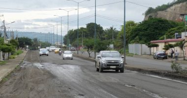 Tramos sin iluminación afectan vía Portoviejo-Crucita – La Voz del Altiplano