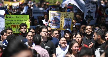 «¡No tenemos miedo!»: primera manifestación opositora tras caída de Maduro congrega a miles en Venezuela – La Voz del Altiplano