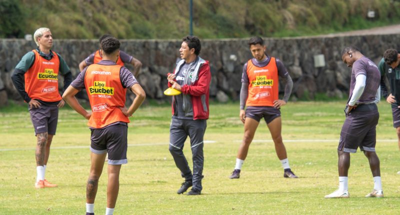 El ‘Ponchito’ en pretemporada y busca refuerzos – La Voz del Altiplano