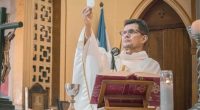 Dictadura destierra a sacerdote nicaragüense que intentó regresar a Nicaragua – La Voz del Altiplano