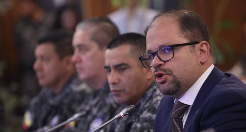 Despliegue Policial de John Reimberg para el Feriado – La Voz del Altiplano