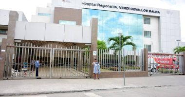 Personal del Hospital Verdi Cevallos Protesta por Insumos – La Voz del Altiplano