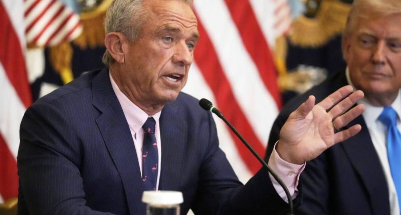 Juez Federal Bloquea Reforma de Vacunación de Robert F. Kennedy – La Voz del Altiplano