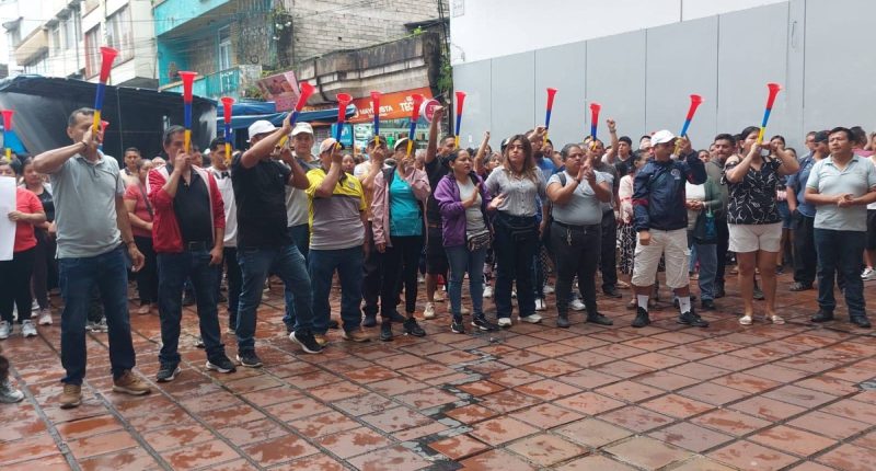 Piden diálogo urgente por el Mall Santo Domingo – La Voz del Altiplano