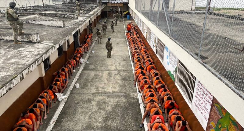 Decomiso de Objetos Prohibidos en la Cárcel de Bahía de Caráquez – La Voz del Altiplano