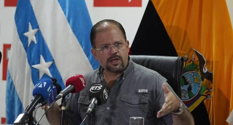 Declaraciones del ministro John Reimberg – La Voz del Altiplano