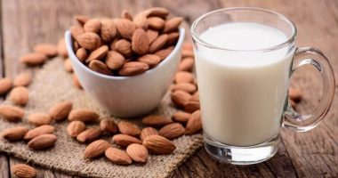 Leche de Almendras vs. Leche de Vaca: ¿Cuál es Mejor? – La Voz del Altiplano